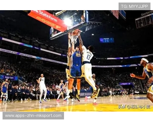 内线短板成红军新赛季隐忧,教练组紧急应对 内线短板成红军新赛季隐忧,教练组紧急应对